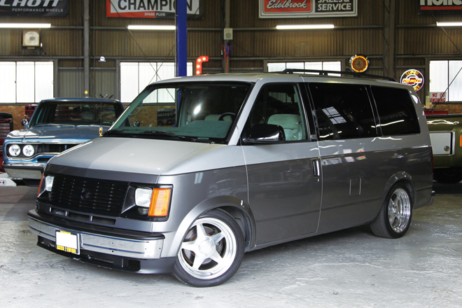 2001 CHEVROLET ASTRO　アストロ　フレーム着地　改造　ベタ落ち