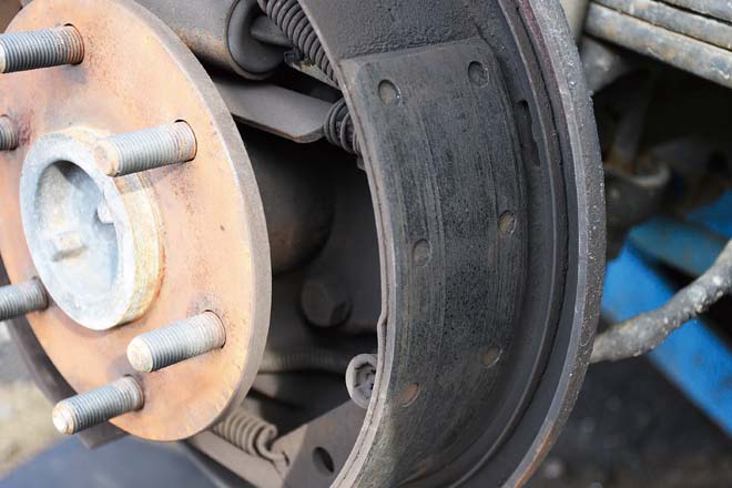 ブレーキトラブルの代表例である「フェード現象」もしくは「べーパーロック現象」