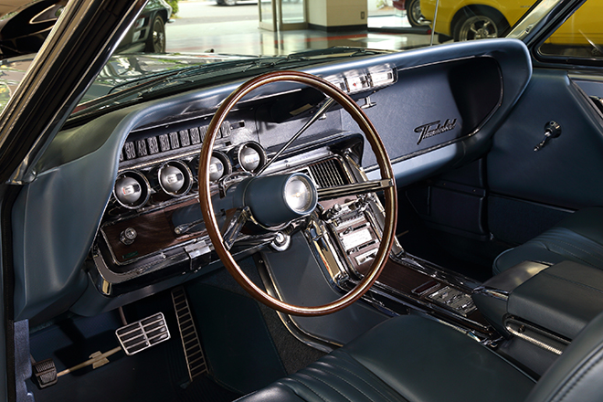 1964y フォードサンダーバード