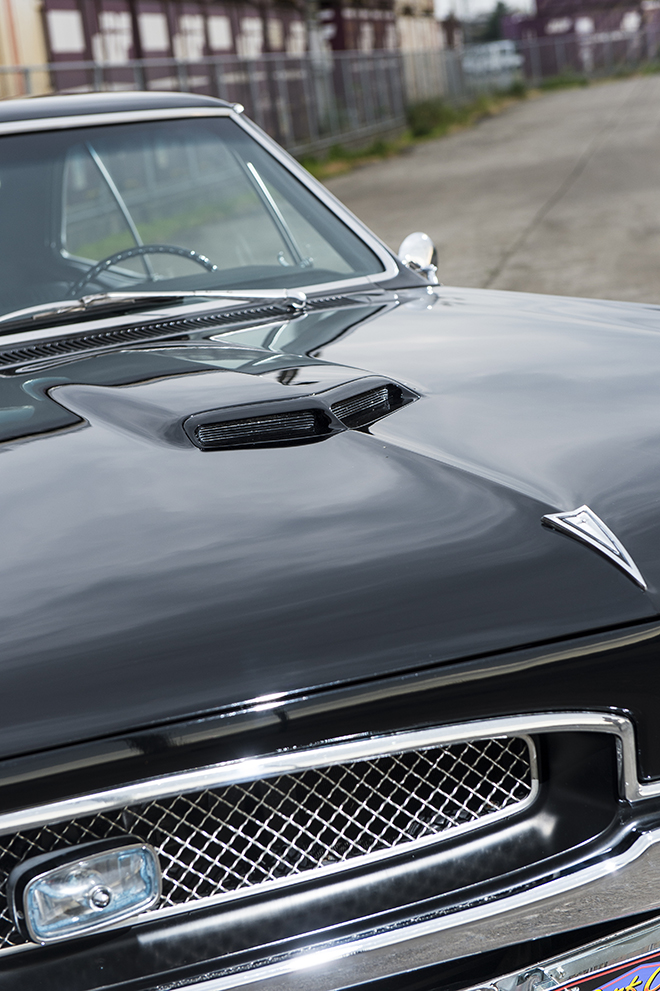 1967年型ポンティアックGTO　ボンネット