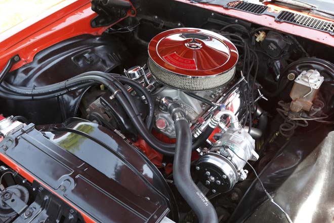 1970y Chevrolet CAMARO RS　エンジンルーム