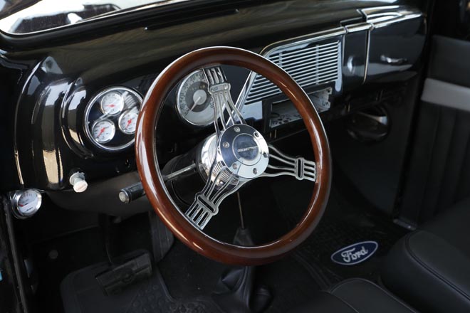 1951y FORD TRUCK　ハンドル
