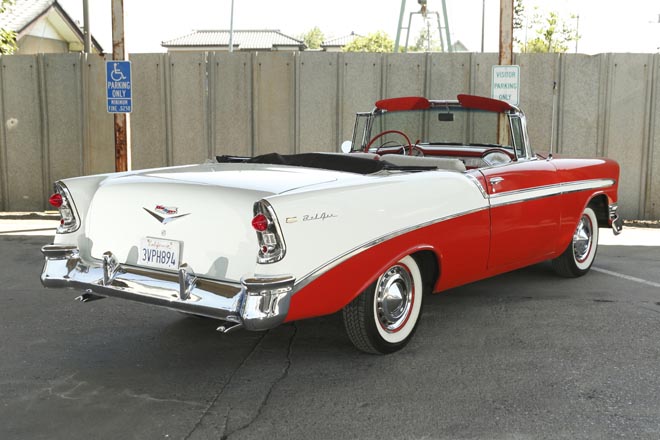 1956y CHEVY BELAIR CONV　バックスタイル