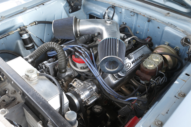 1965y FORD FALCON　エンジン
