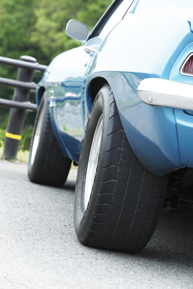 1969y Chevrolet CAMARO SS　タイヤ