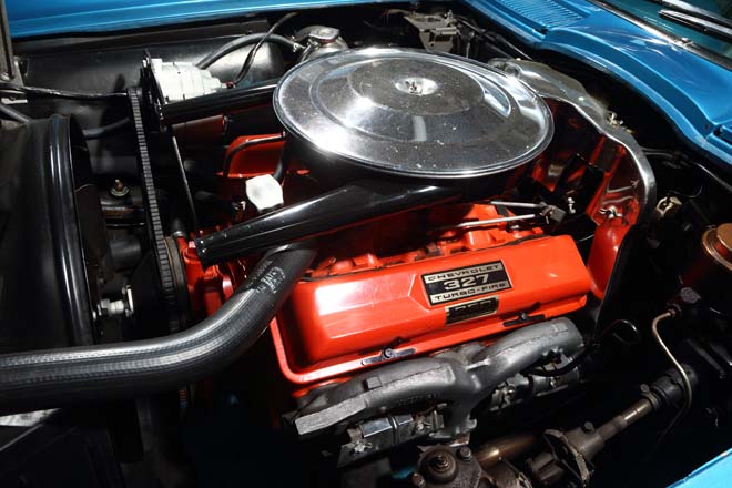 1965 CHEVROLET CORVETTE StingRay C2　エンジン