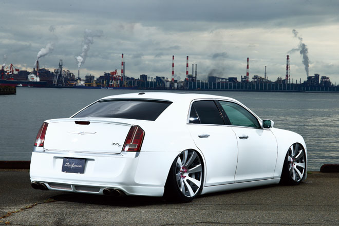 クライスラー300C　バックスタイル