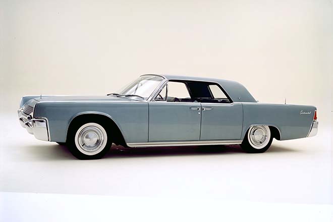 1961コンチネンタル・4ドア