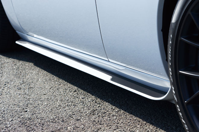 チャレンジャーSRT8 HPE600　サイドステップ