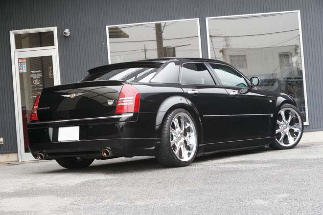 クライスラー300C　マフラーはボーラをチョイス