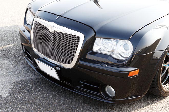 CHRYSLER 300C CUSTOMIZE　フロントグリル