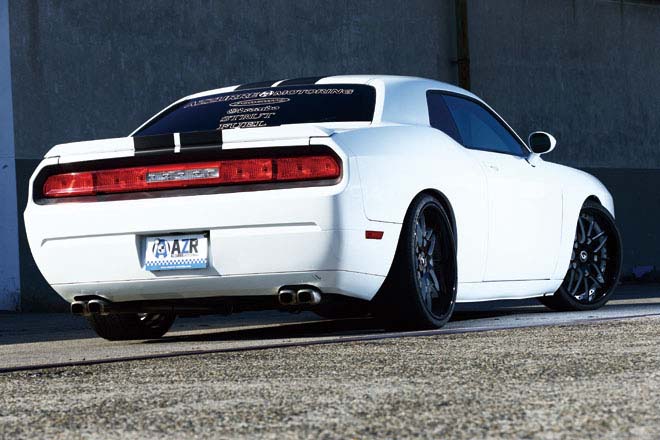 2010y DODGE CHALLENGER　バックスタイル