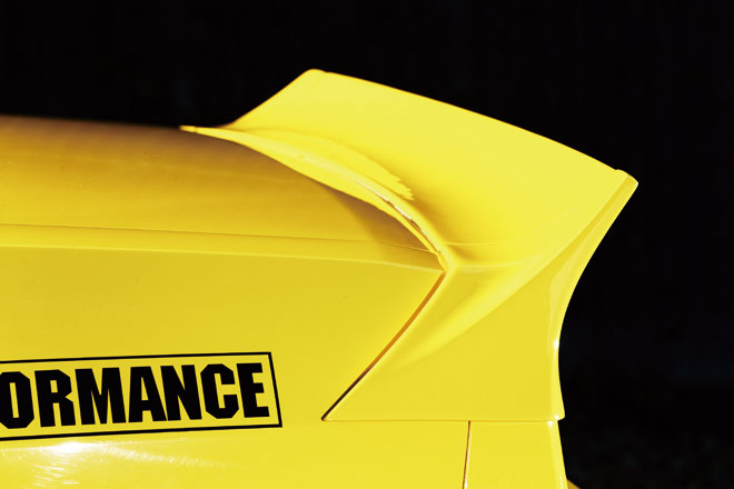 2009y DODGE CHALLENGER R/T　APRカーボンリップを追加