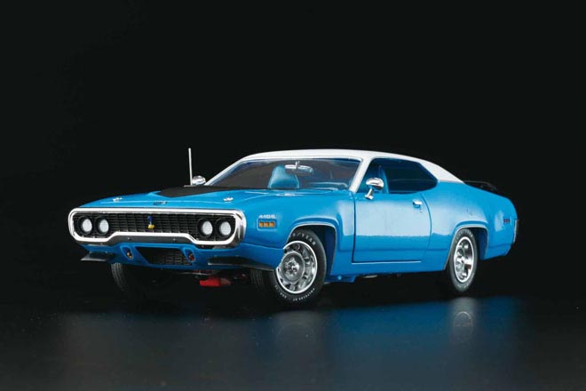 1/18 auto world 1971 Plymouth Road Runner