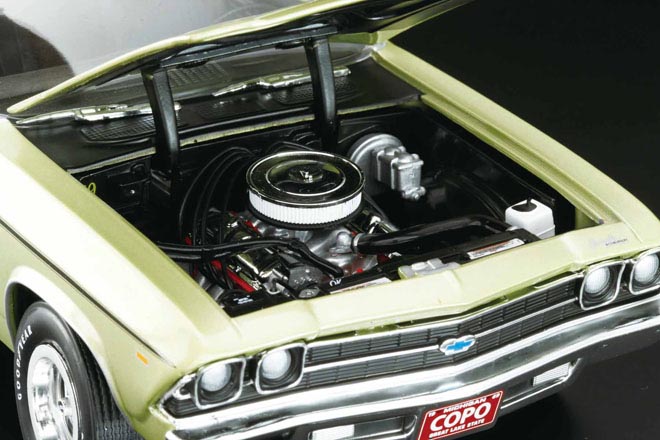 1/18 auto world 1969 Chevy Chevelle COPO 427 エンジンルーム