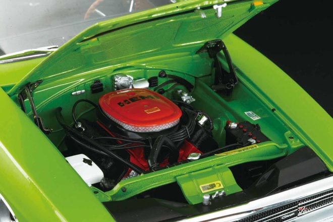 1/18 auto world 1970 Dodge Charger R/T SE エンジンルーム