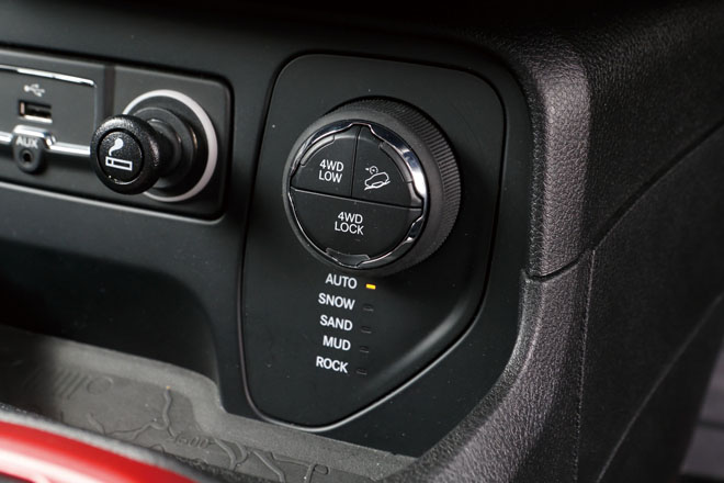 Jeepのニューフェイス「レネゲード」