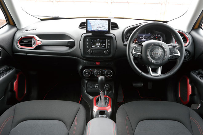 Jeepのニューフェイス「レネゲード」