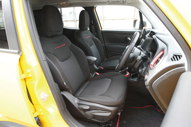 Jeepのニューフェイス「レネゲード」