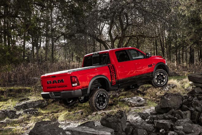 2017 RAM POWER WAGON　バックスタイル