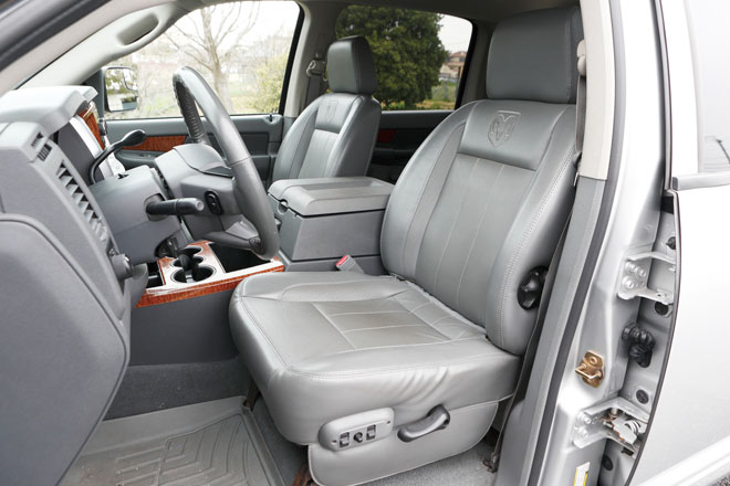 2006y Dodge Ram TURBO DIESEL　インテリア