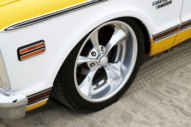 1969年型シボレーC10 CTS　ホイール　タイヤ