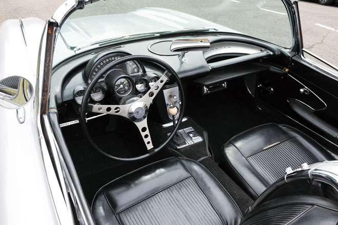 1961y CHEVROLET CORVETTE　C1　ステアリング　