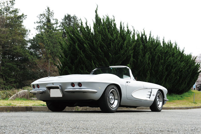 1961y CHEVROLET CORVETTE　C1　バックスタイル