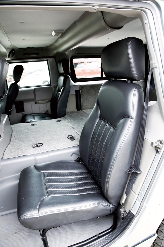 1997 HUMMER H1　後部座席