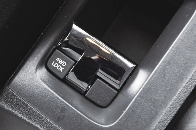 ジープコンパス、JEEP COMPASS　4WDロックスイッチ