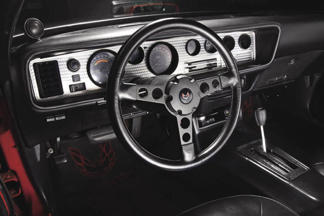1973 Pontiac Firebird Trans-Am　ステアリング