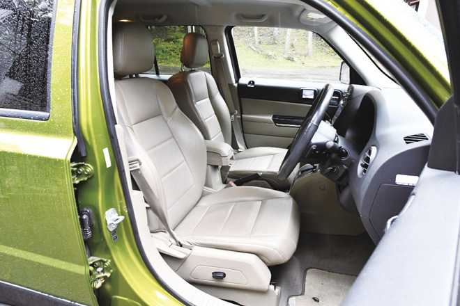 ジープパトリオット、Jeep PATRIOT　シート