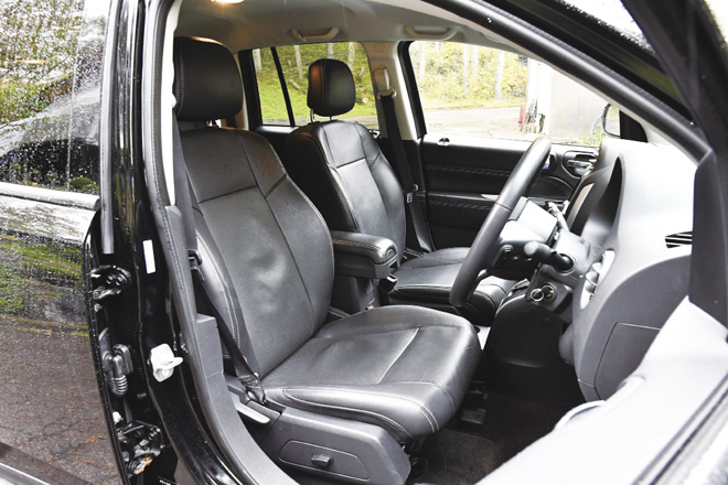 ジープコンパス、JEEP COMPASS　シート
