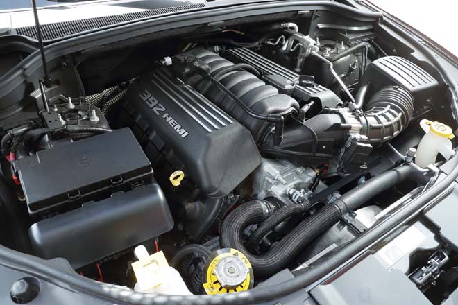 V8HEMIエンジンを搭載するデュランゴ SRT