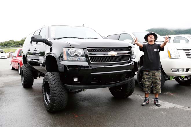 amZ 2016　SUBURBAN　LIFTED TRUCKS