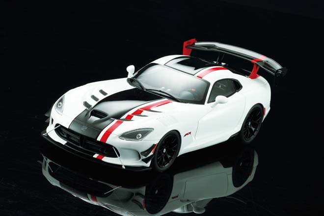 1/18 2016 DODGE VIPER ACR、ミニカー