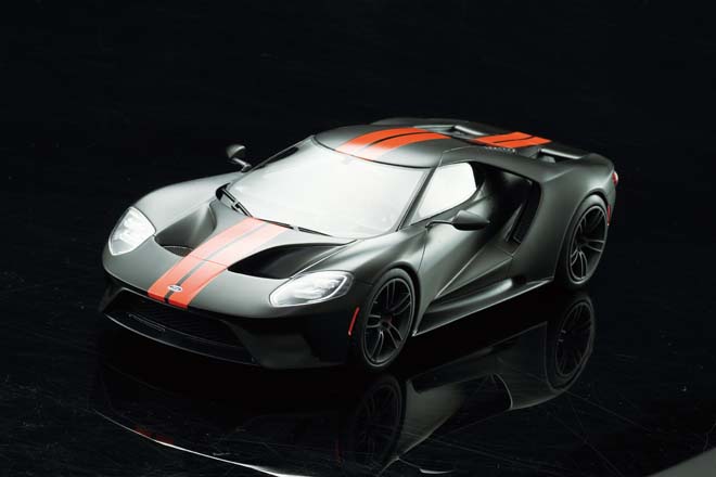 1/18 2016 FORD GT、ミニカー