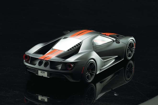 1/18 2016 FORD GT、ミニカー