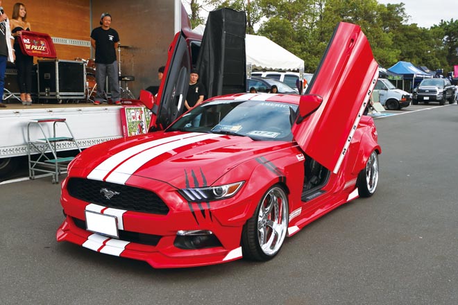 2015 FORD MUSTANG、2015 フォードマスタング