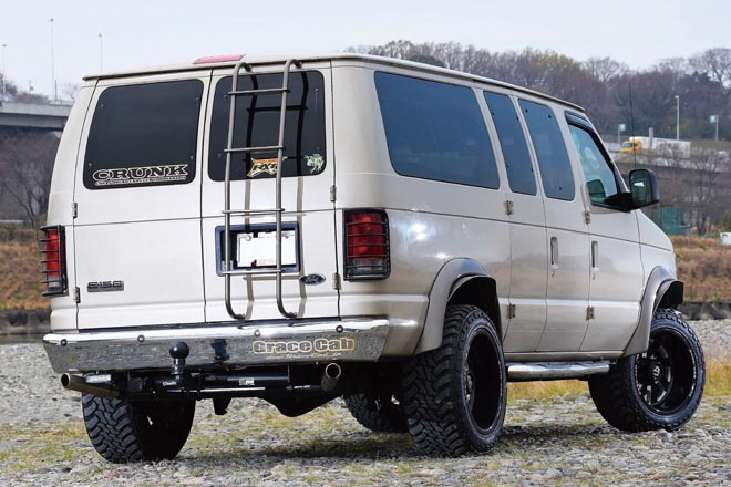 2008 FORD E-150 XLT、2008 フォードE-150 XLT