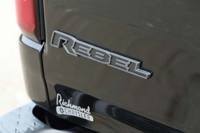 2019 RAM REBEL CREWCAB 4WD、2019 ラム レベル クルーキャブ 4WD
