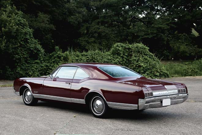 1966 Oldsmobile Delta 88 Holiday Coupe、1966 オールズモビル デルタ 88 ホリデー クーペ