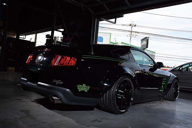 2012 FORD MUSTANG GT、2012 フォード マスタングGT