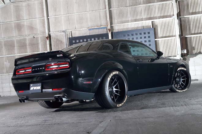 EDGE CUSTOMS M LINE DODGE CHALLENGER