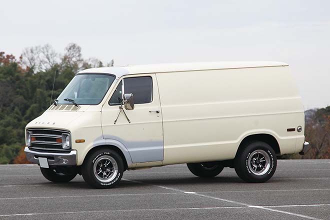 1977 DODGE B200 Van