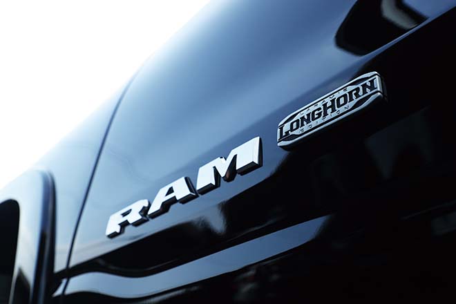 2019 ラム1500 ララミー ロングホーン クルーキャブ、2019 RAM1500 LARAMIE LONGHORN CREW CAB