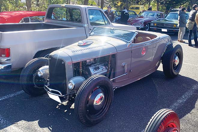 1932 Ford Model-B Roadster