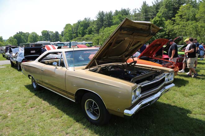 PLYMOUTH ROADRUNNER