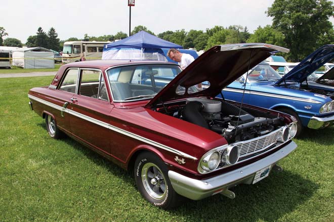 FORD FAIRLANE