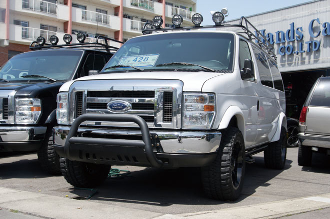 11y FORD E-150 XLT OUTDOOR pkg